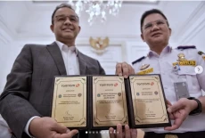 Anies Pamer DKI Raih...