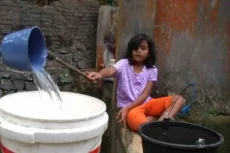 Mengapa Air Tanah di...
