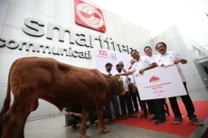 Smartfren dan Yayasan...