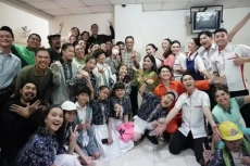 Anies Berbagi Keseruan...