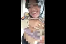 Video Wanita Cantik...