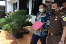 Berantas Mafia Tanah,...