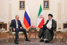 Putin Kunjungi Iran,...