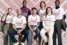 Ikonik! Jersey Away...