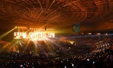 6 Penyelenggaraan Konser...