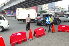Urai Kemacetan, Pengalihan...