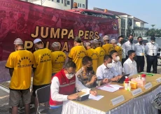 Polda Jabar Bekuk 11...