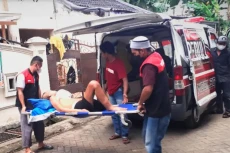 Komunitas NTS Hadirkan...