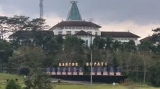 Anggaran Defisit, KBB...