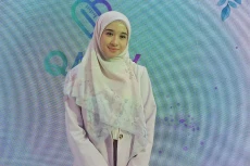 Berhijrah, Laudya Cynthia...