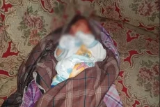 Bayi Ditemukan di Teras...