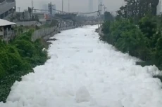 Ngeri! Kalimas Surabaya...