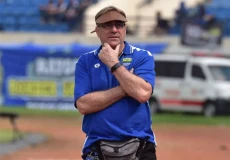 Resmi, Robert Alberts...