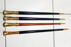 Tongkat Komando di Lingkungan...