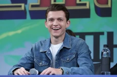 Tom Holland Umumkan...