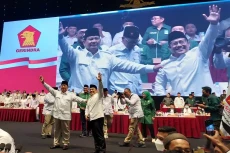 2 Parpol Intens Komunikasi...