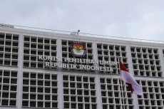 KPU Akan Umumkan Lembaga...