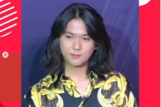 Tampil dengan Rambut...