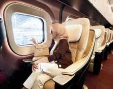 Liburan di Jepang, Syahrini...