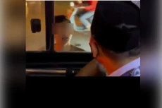 Polisi Tahan Pengemudi...