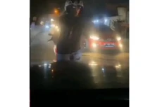 Ogah Terjebak Macet,...