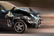 Mobil Terguling di Tol...