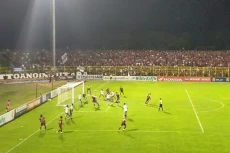 Tunduk dengan Skor Telak...