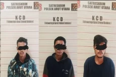Curi Buah Sawit Milik...