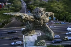 Sejarah Patung Pancoran,...