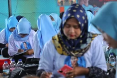 Relawan Sandi Uno Tingkatkan...