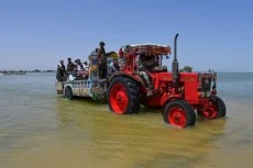 Banjir Belum Juga Surut,...