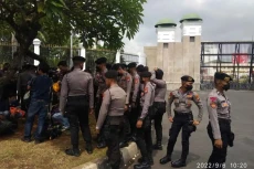 Ratusan Anggota Polri-TNI...