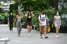 Singapura dan Malaysia...