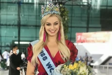 Miss World 2021 Karolina...