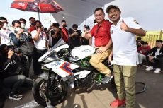 Kisah Wahyu Kandacong,...