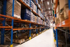 E-commerce Tumbuh Pesat,...