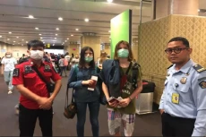 Ditelantarkan Orangtuanya...
