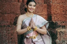 Mengenal 5 Pakaian Tradisional...