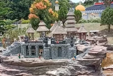 Uniknya Miniatur Dunia...