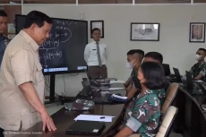 Berdialog dengan Mahasiswi...