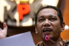 Hakim Agung Kena OTT,...