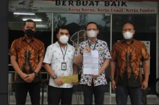 Sebut Kejaksaan Sarang...