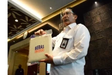 BULOG Banjiri Stok Beras...