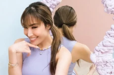 Ayu Dewi Lebih Pilih...