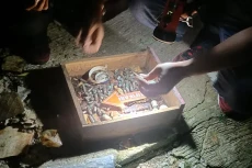 Granat Asap dan Amunisi...