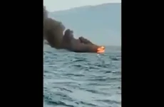 Kapal Nelayan Terbakar...