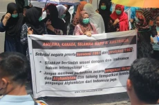 Ratusan Pengungsi Afganistan...