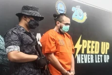 Terima Kado Ultah Berisi...