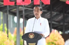 Presiden Jokowi Tandatangani...