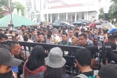 Ariza Janji Pergub Penggusuran...